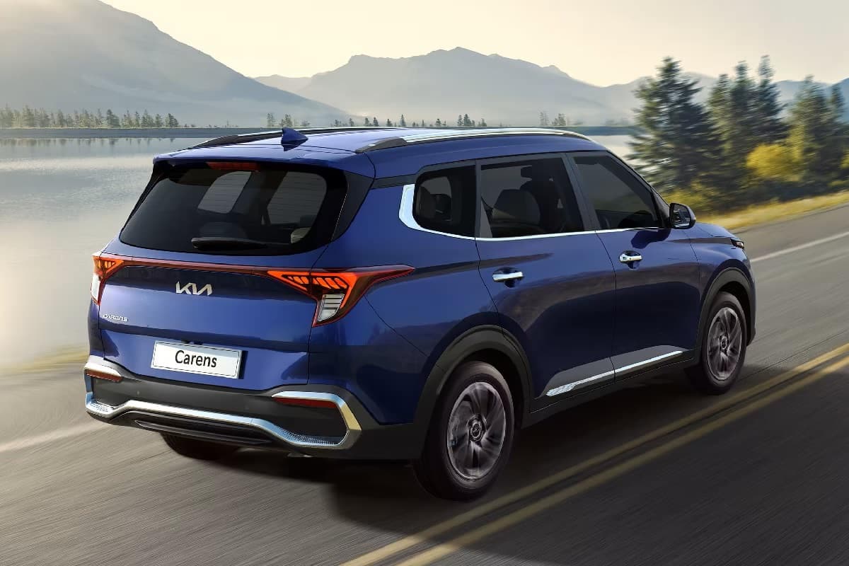 Kia की बड़ी Hybrid कार जो देती है 24 का माइलेज, फिंगर प्रिन्ट से होती है स्टार्ट!