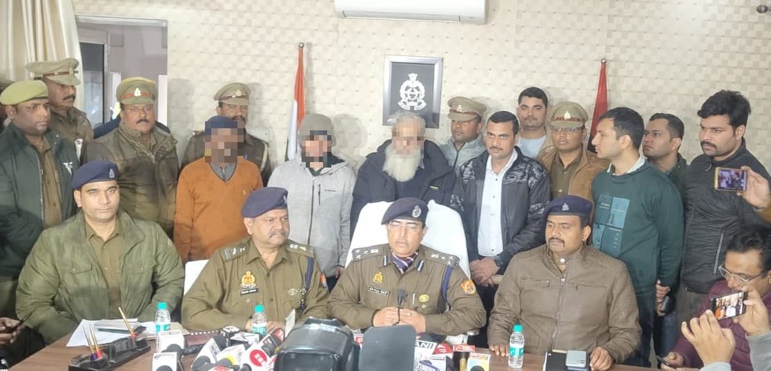 Triple Murder: मलिहाबाद ट्रिपल मर्डर के आरोपी गिरफ्तार, नेपाल के रास्ते पोलैंड भागने की फिराक में थे