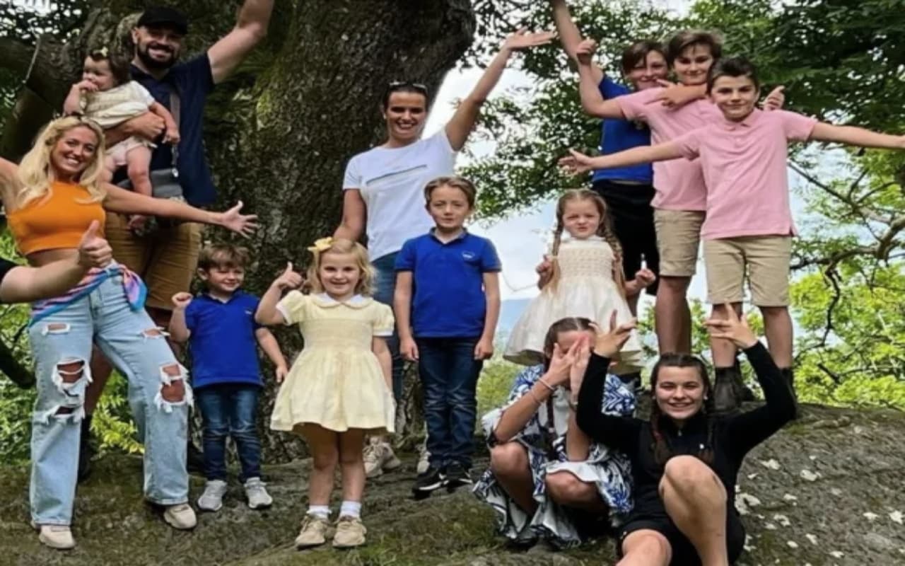 नोज कवर का आखिर क्यों है सोशल मीडिया पर इतना शोर, जानिए नए जेन जेड क्यों शेयर कर रहें ऐसे पोज