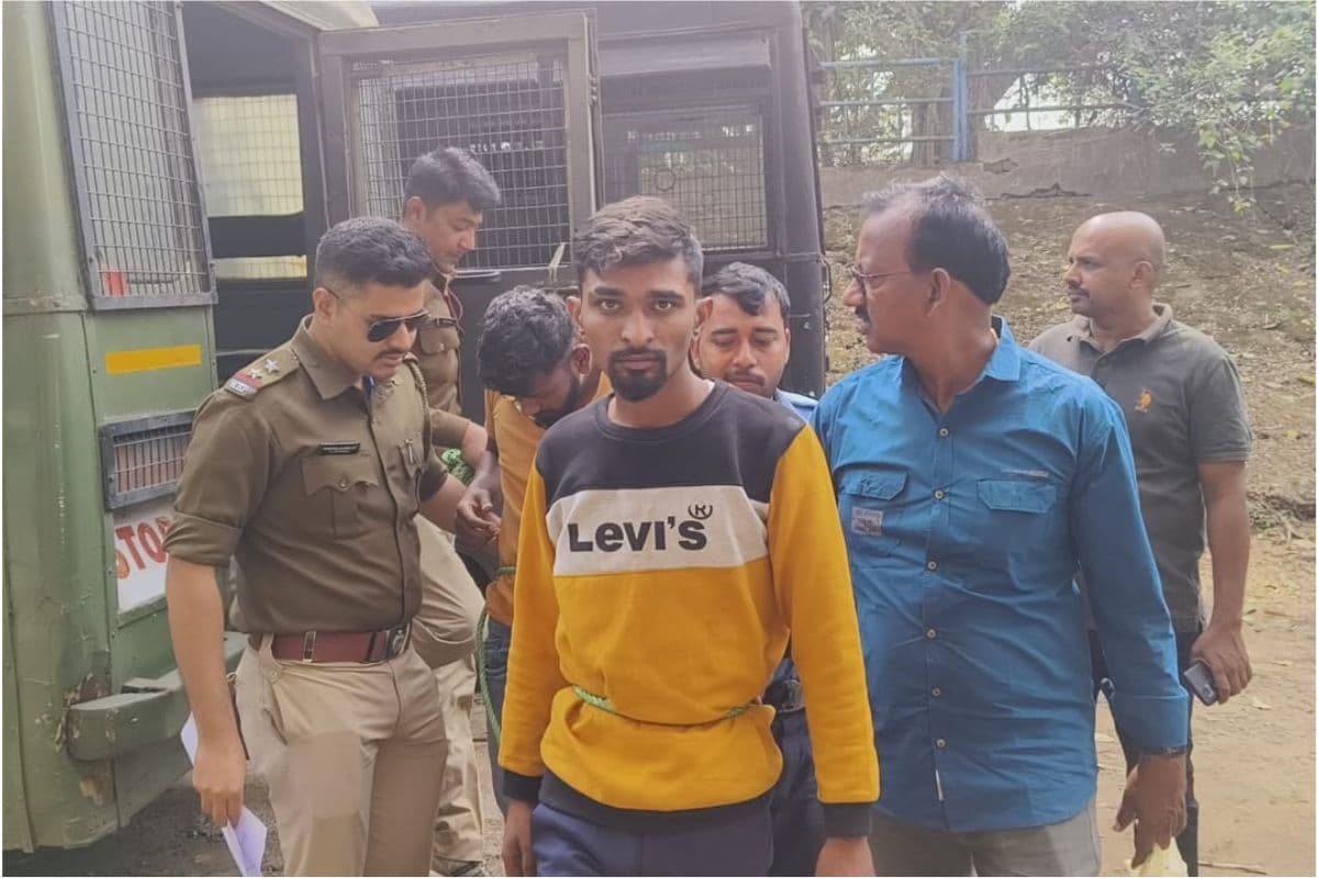 पश्चिम बंगाल : आंध्र प्रदेश में बैंक में लाखों की डकैती के मामले में दुर्गापुर से दो गिरफ्तार