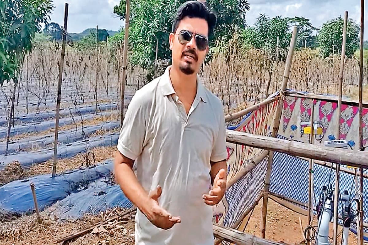 स्मार्ट खेती कर रहे झारखंड के विनोद, खेतों में लगाया सेंसर