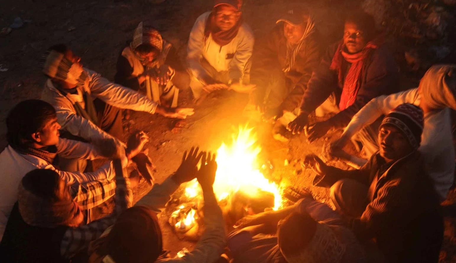 Muzaffarpur Weather: उत्तर-पश्चिम से चलने वाली बर्फीली हवा से कांपे लोग, जानें किस दिन से मिलेगी राहत