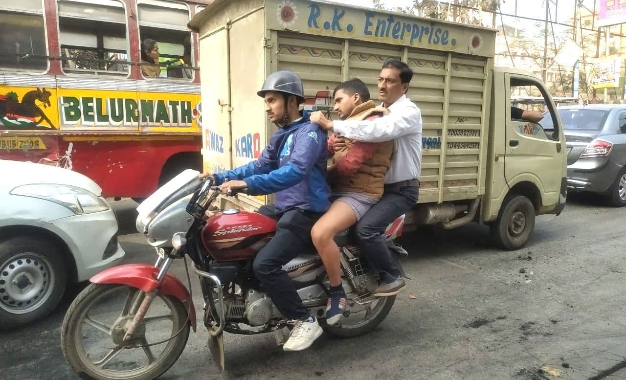 West Bengal Political Violence: बम व गोलियों से थर्राया बंगाल का लिलुआ, दर्जनों घायल