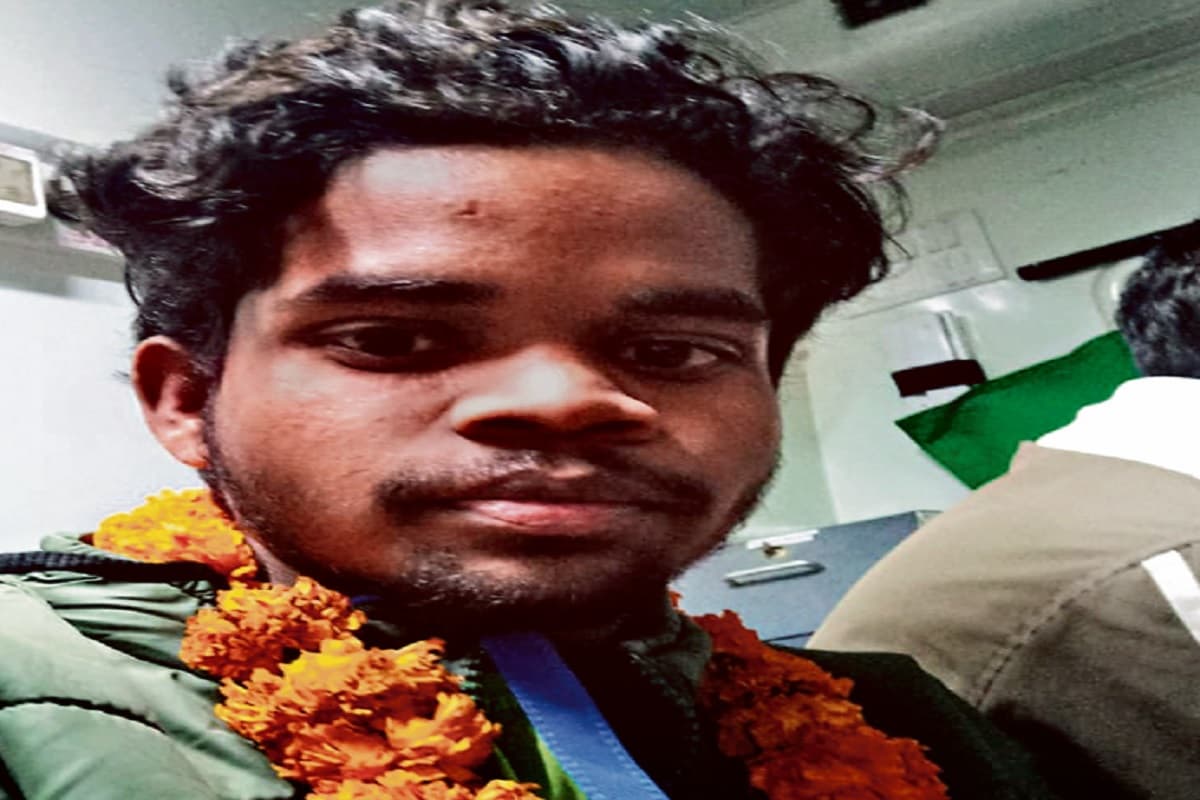 छोड़ चुके थे जिंदा बचने की उम्मीद, सुरंग में चाटा पत्थरों से रिस रहा पानी, झारखंड के मजदूर ने बयां किया दर्द