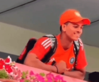 अपने पड़ोसी को दिखने से क्यों झिझके Yashasvi Jaiswal