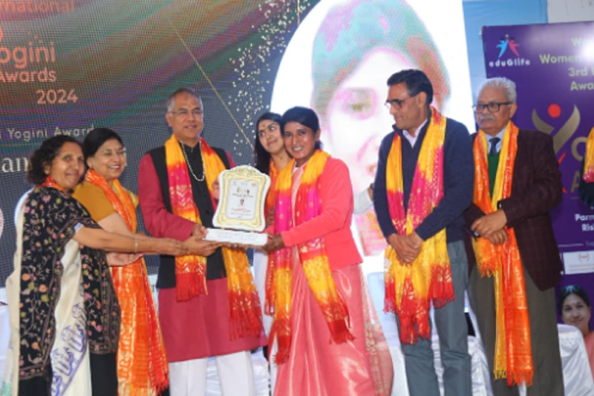 रांची की योग विशेषज्ञा डॉक्टर अर्चना कुमारी को मिला योगिनी अवार्ड, जानें उनके बारे में
