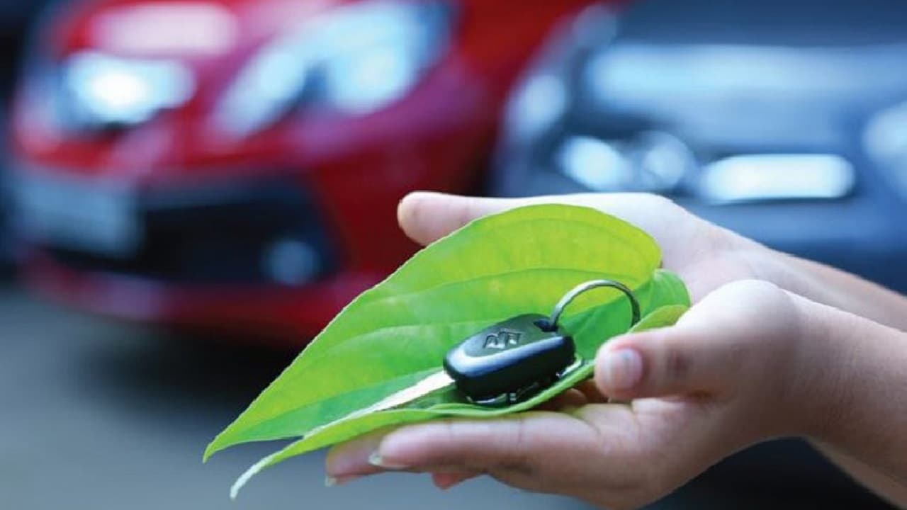 17-23 दिसंबर के बीच इन राशि वालों को Car खरीदना नहीं होगा बेहतर! यहां जानें अपने ग्रहों की चाल