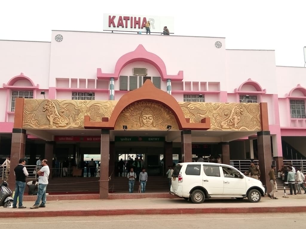 पर्यावरण संरक्षण के लिए पौधरोपण की जिम्मेदारी ले युवा : जनक राज