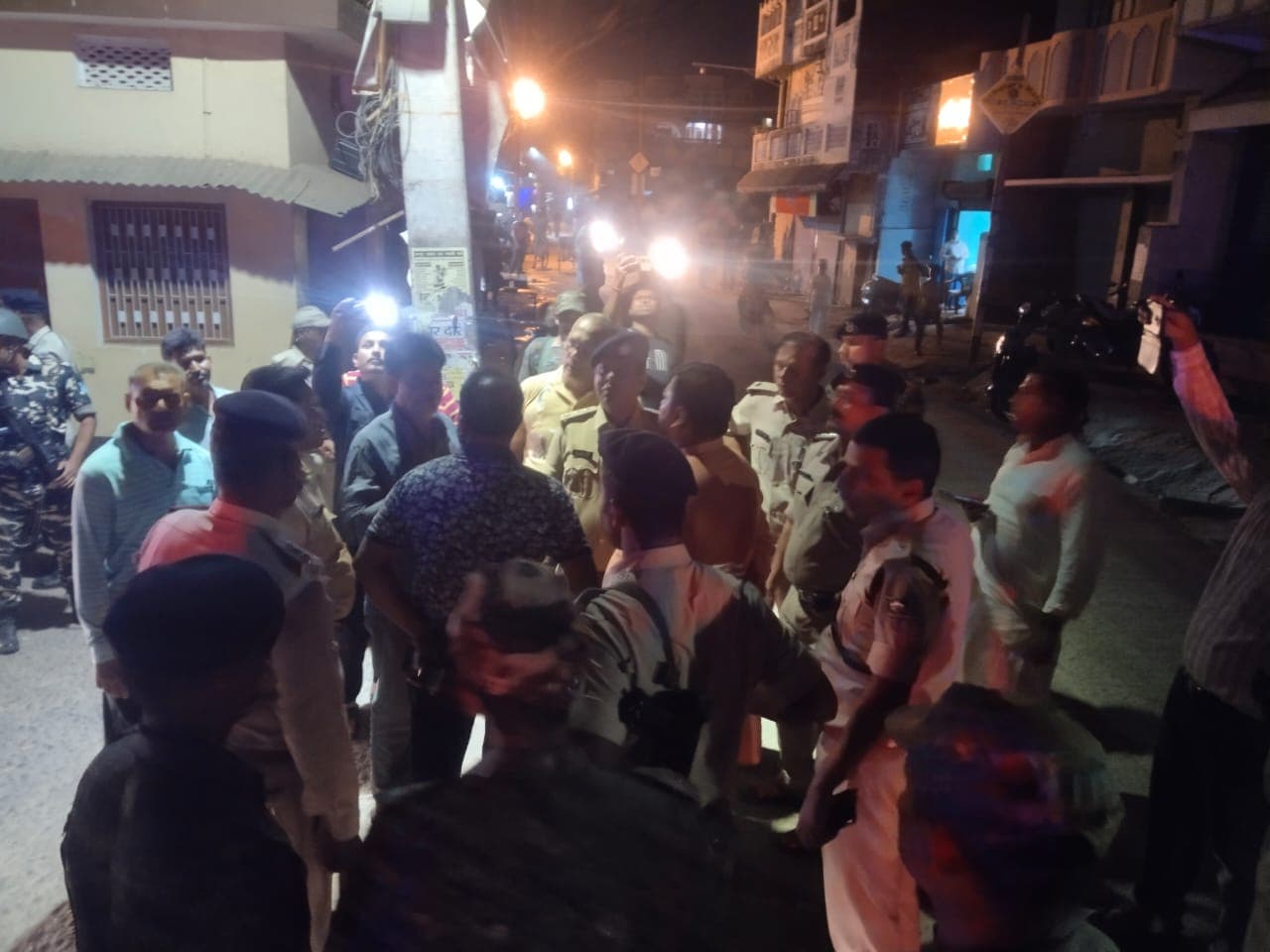 Bihar News: भागलपुर करोड़ी बाजार में क्रिकेट का झगड़ा पहुंचा सड़क पर, जमकर हुई मारपीट ...