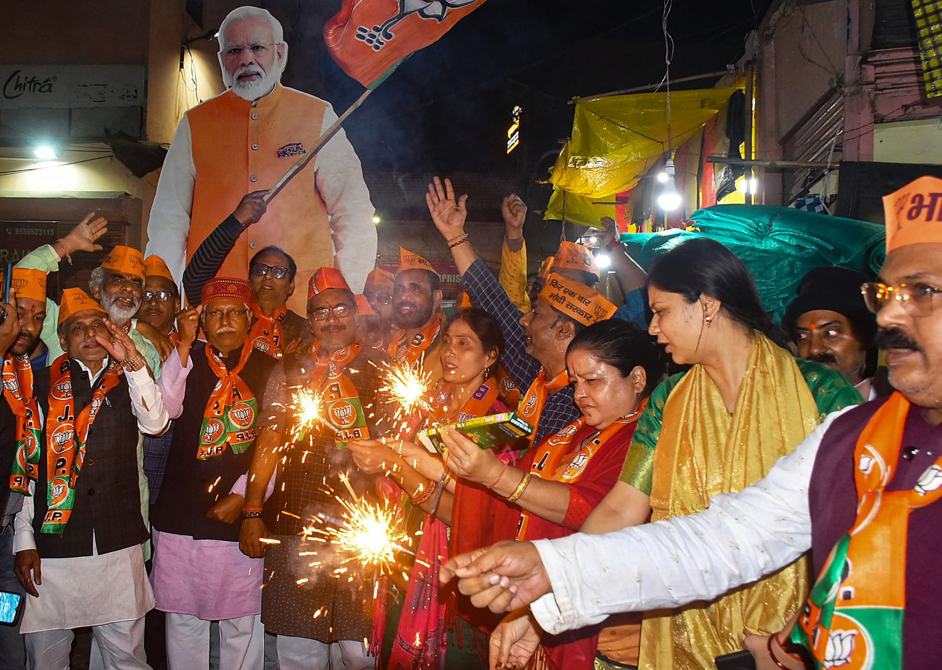 Lok Sabha BJP 1st List : पहली लिस्ट में 34 सांसदों की जगह नए चेहरे को मौका, देखें कौन-कौन