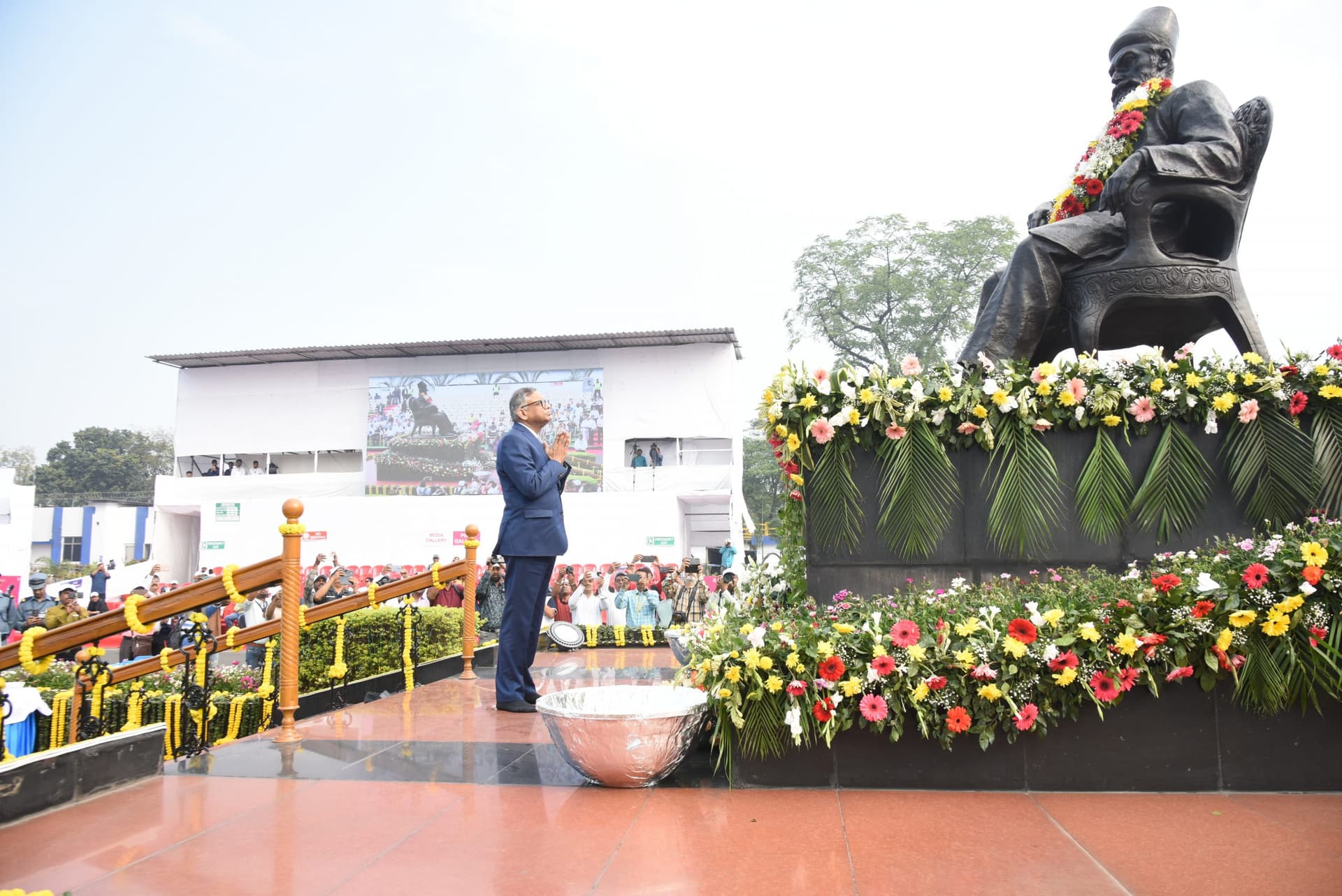 टाटा स्टील में संस्थापक को दी गयी श्रद्धांजलि, चेयरमैन चंद्रशेखरन का दिखा क्रेज