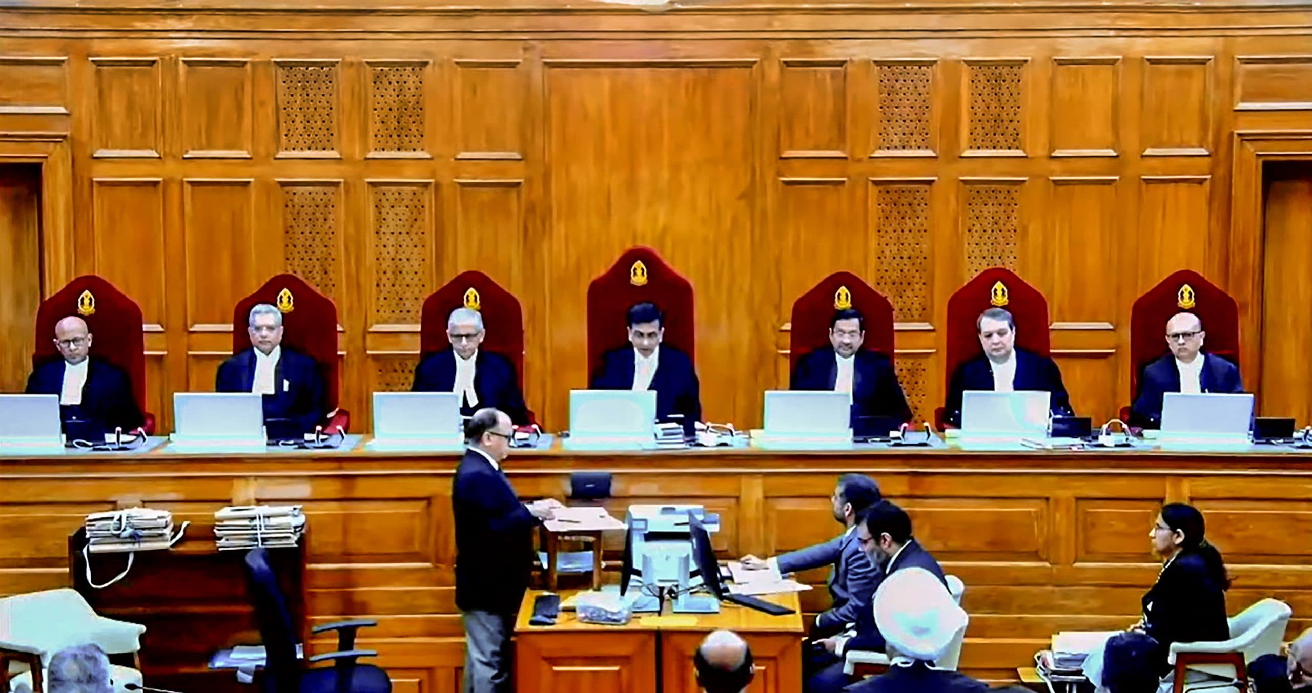 Electoral bond: चुनावी बॉन्ड पर SC सख्त, स्टेट बैंक के पास केवल कल तक का वक्त, जानें क्या कहा सुप्रीम कोर्ट ने