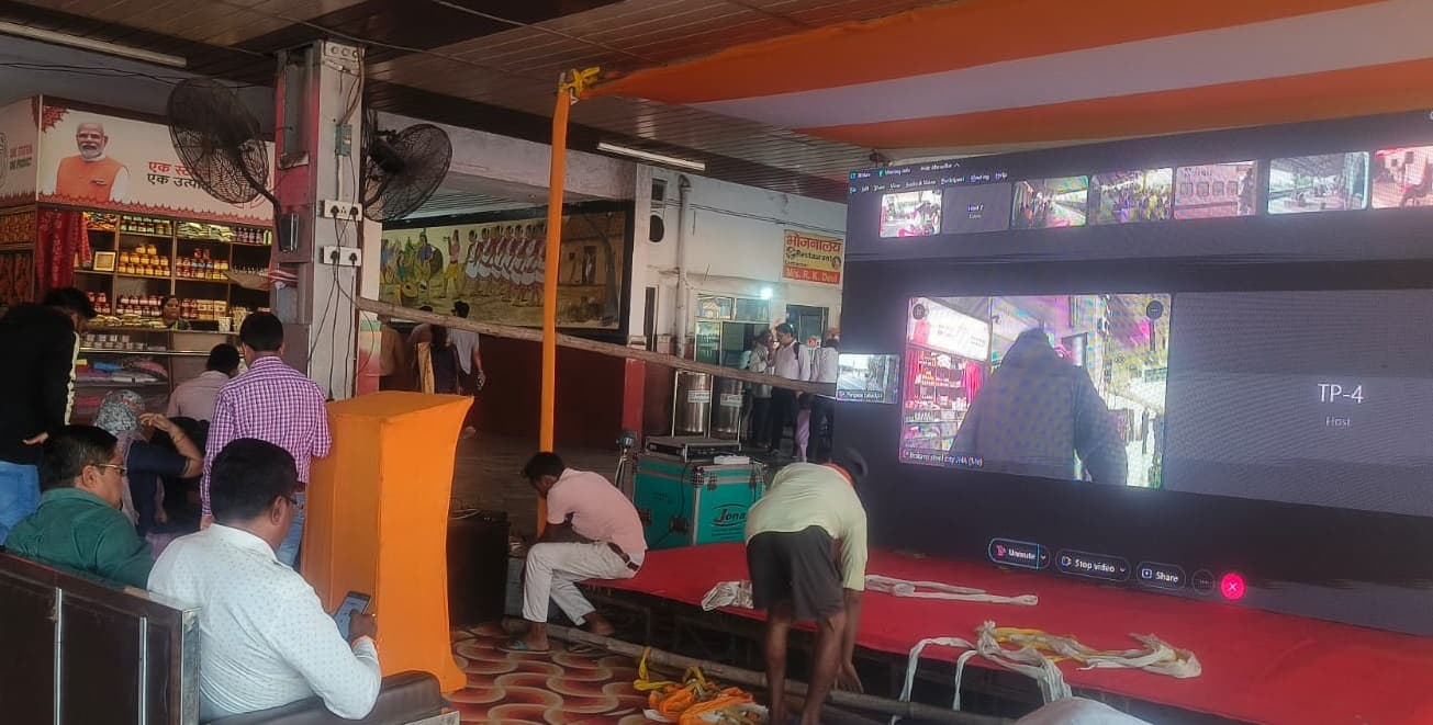 Ranchi Varanasi Vande Bharat : बोकारो रेलवे स्टेशन वंदे भारत एक्सप्रेस के स्वागत के लिए तैयार