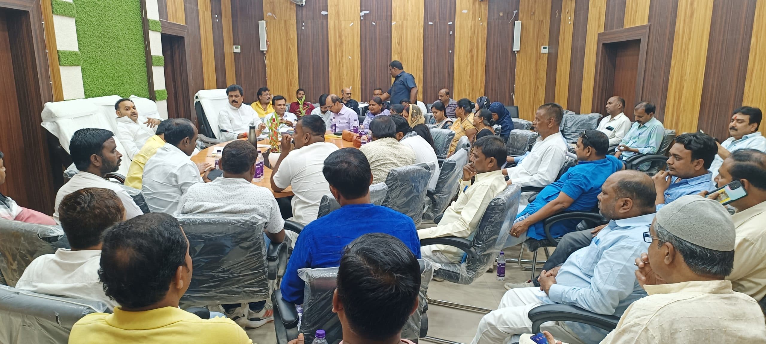 गया: पार्षदों व बुडको की बैठक में जलसंकट का कोई ठोस समाधान नहीं, लगाये कई आरोप