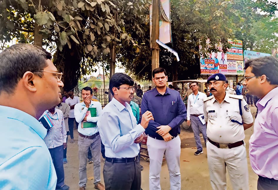 नामांकन के लिए तैयारियों का जायजा