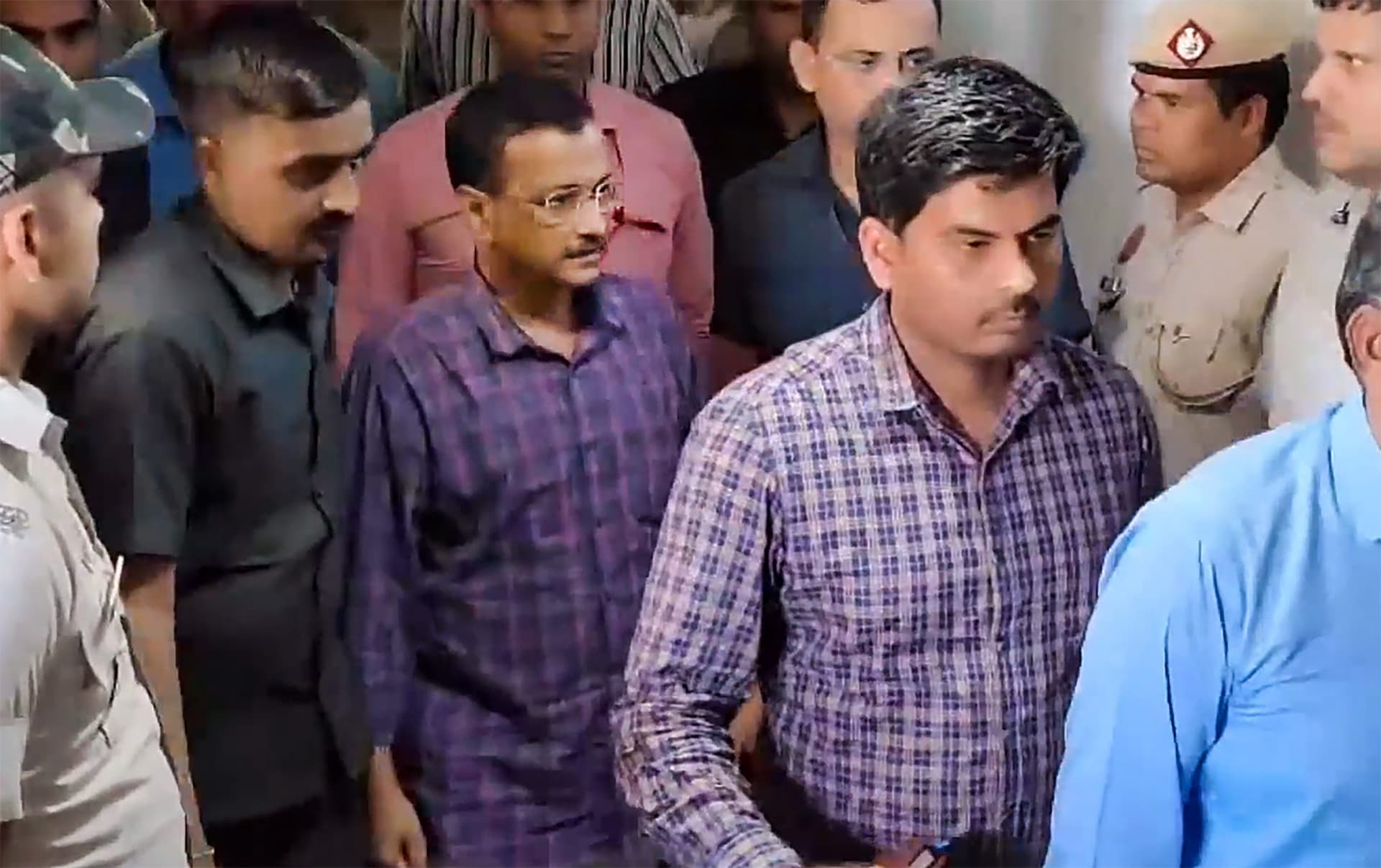 Delhi Liquor Policy: सीएम केजरीवाल को सुप्रीम कोर्ट से फिलहाल राहत नहीं, SC ने ईडी को दिया जवाब दाखिल का आदेश