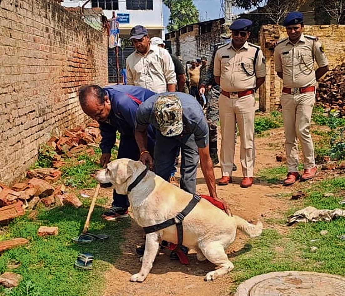 Bihar Crime: मां तुम्हारे कारण मरी है, तुम्हें भी नहीं छोड़ेंगे… बेटे ने दी पिता को धमकी, फिर कुएं में मिली लाश