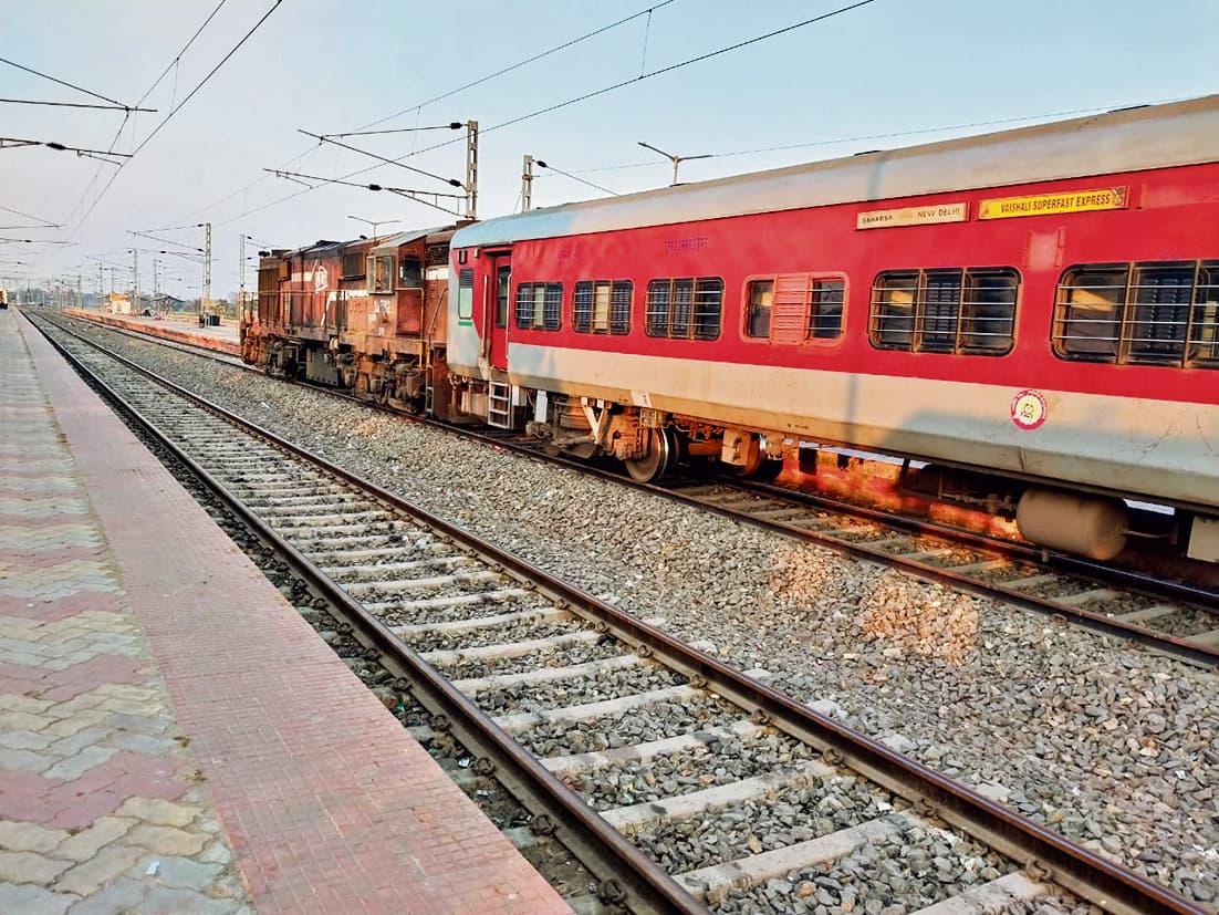 Indian Railways News : गंगा सतलज व गंगा दामोदर के कोच में होगा फेरबदल