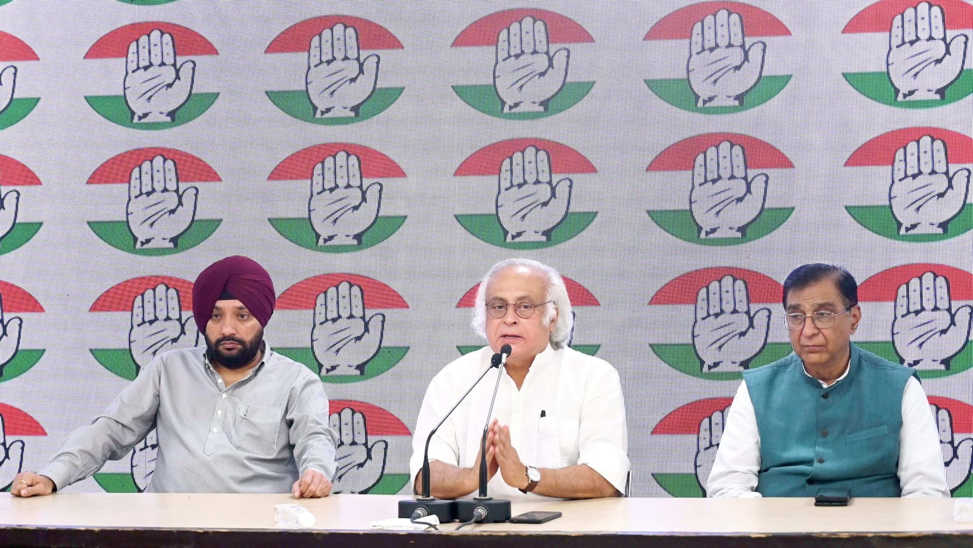 आयकर विभाग के दो और नोटिस कांग्रेस को मिले, जयराम रमेश ने कहा