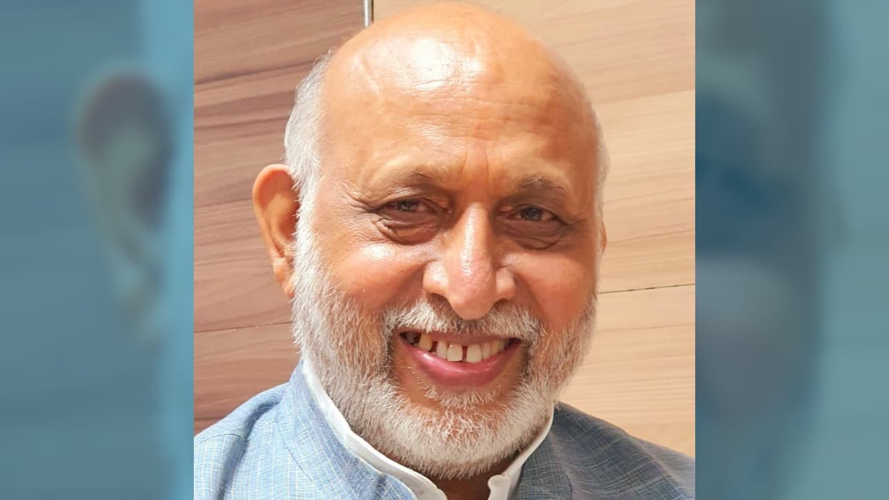 Bihar Politics: बिहार कांग्रेस को लगा झटका, इस नेता ने छोड़ा हाथ का साथ.. Bihar Politics: बिहार कांग्रेस को लगा झटका, इस नेता ने छोड़ा हाथ का साथ..