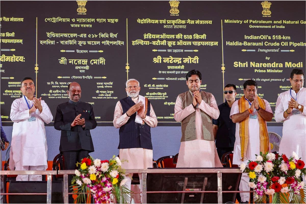 Narendra Modi: प्रधानमंत्री ने कृष्णानगर में 15,000 करोड़ रुपये की विकास परियोजनाओं का किया उद्घाटन व शिलान्यास