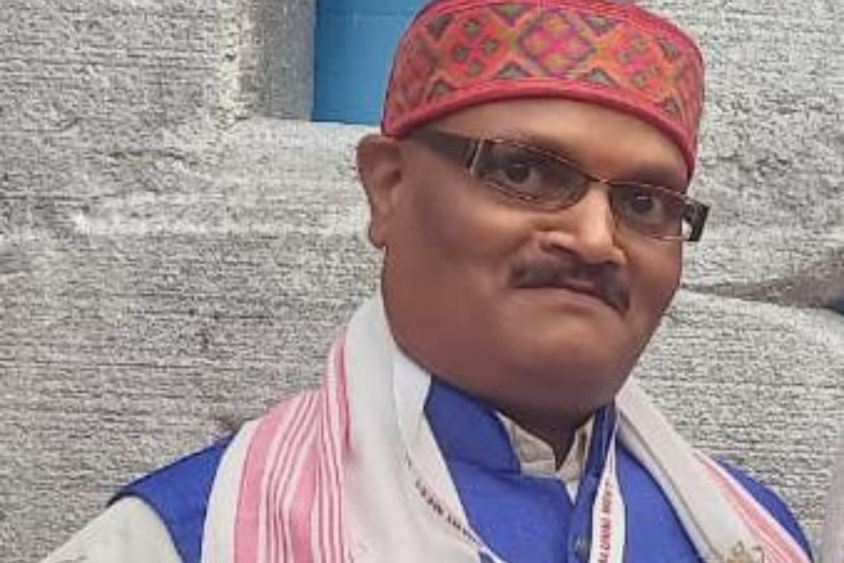 रांची यूनिवर्सिटी के TRL संकाय के डॉ बीरेन्द्र कुमार महतो दिल्ली में विश्व के सबसे बड़े साहित्योत्सव में नागपुरी में देंगे प्रस्तुति