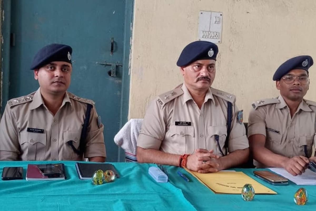 धनबाद के मटकुरिया में ‘कार ब्यूटी’ से चोरी के सभी टायर बरामद