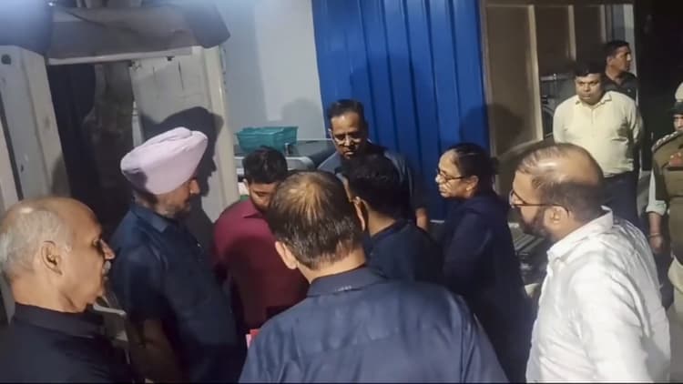 Money Laundering Case: ईडी ने मुख्यमंत्री अरविंद केजरीवाल को किया गिरफ्तार