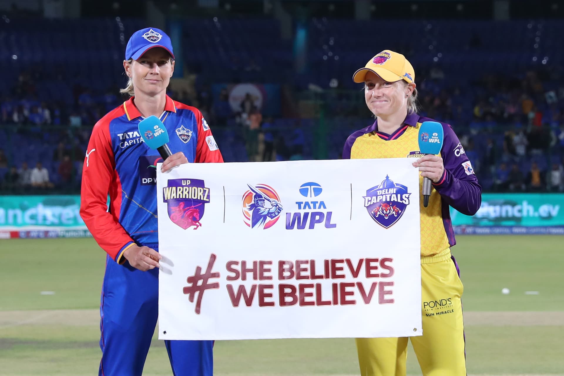 WPL 2024: यूपी वारियर्स ने जीता टॉस, पहले बल्लेबाजी का फैसला, देखें दोनों टीमों की प्लेइंग इलेवन