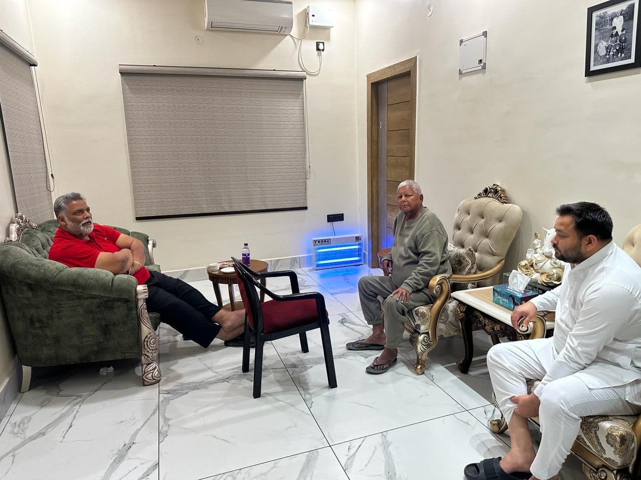 लालू यादव के 2 ऑफर को ठुकराकर कांग्रेस में गए थे पप्पू यादव, मुलाकात में हुई बातचीत का किया खुलासा..