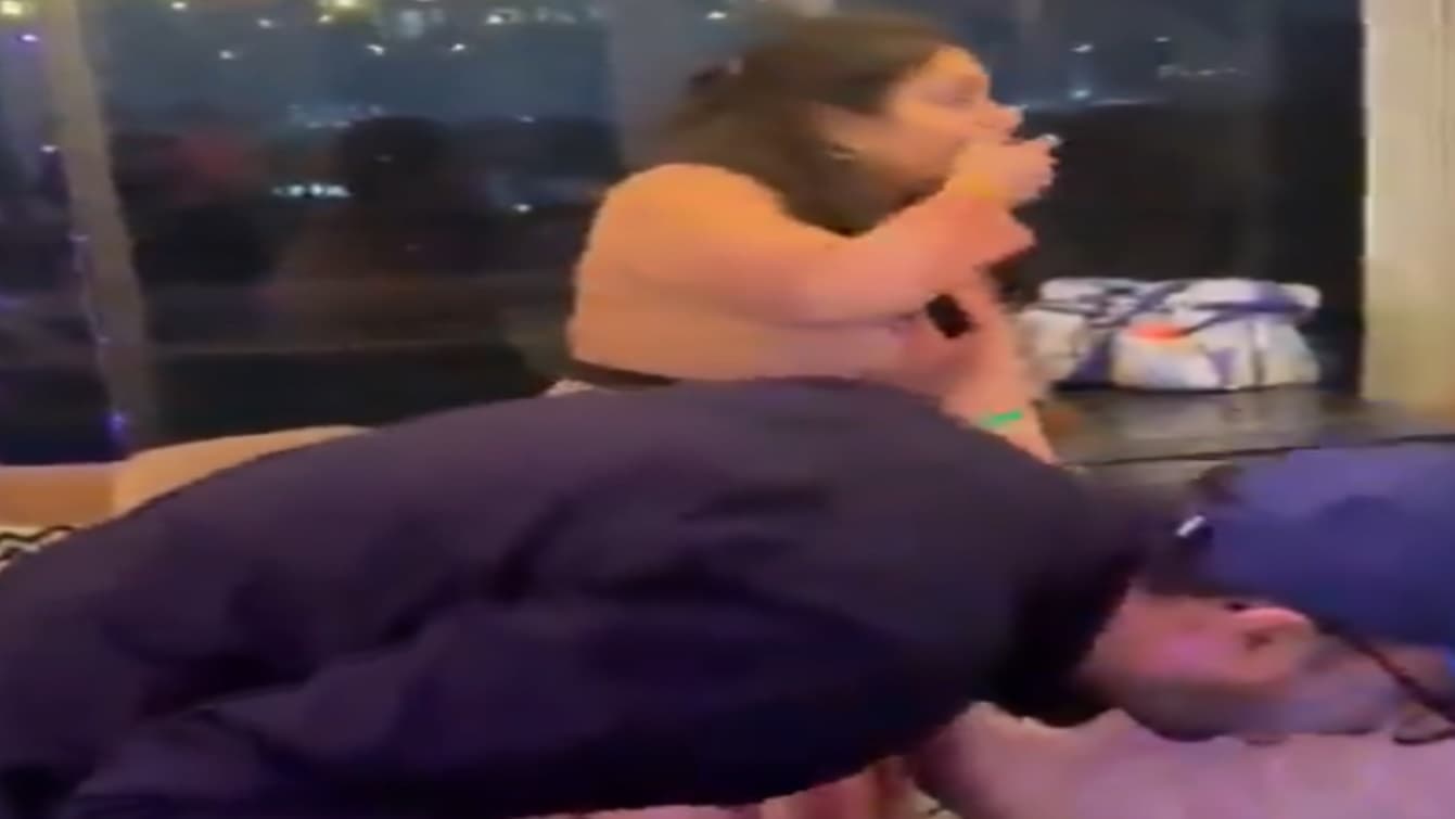 Gurugram Restaurant: गुरुग्राम के रेस्तरां में माउथ फ्रेशनर खाते ही मुंह से बहने लगा खून, 5 लोग बीमार, FIR दर्ज