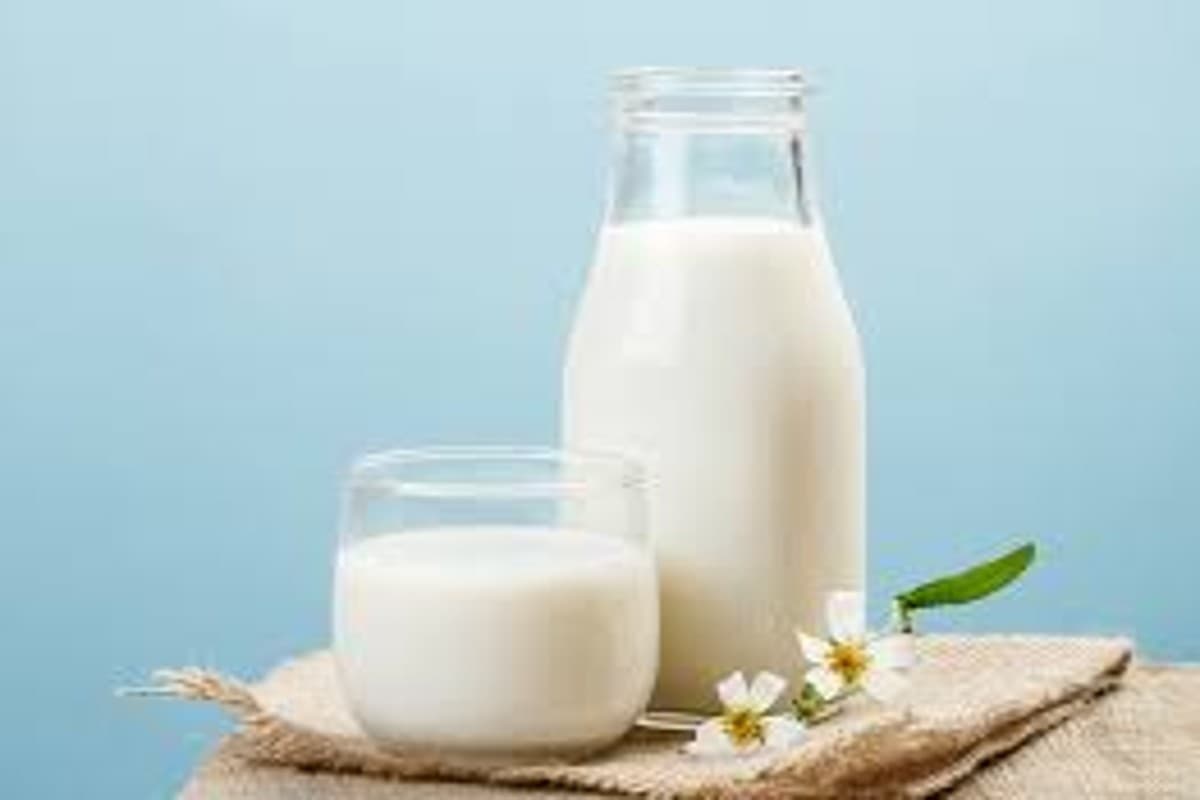 Health Tips: दूध के साथ क्या नहीं खाना चाहिए?