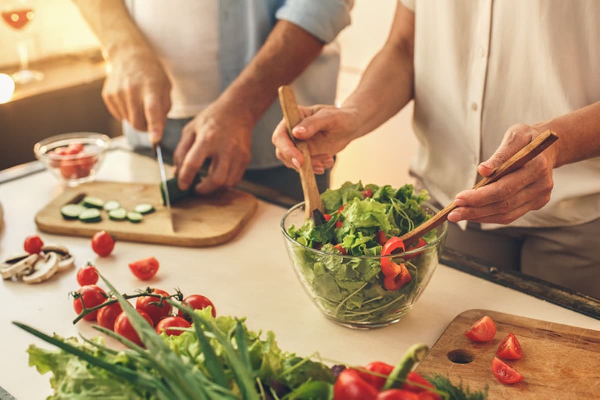 Healthy Diet Chart: हेल्दी और फिट रहने के लिए के लिए इस डाइट चार्ट को करें फॉलो
