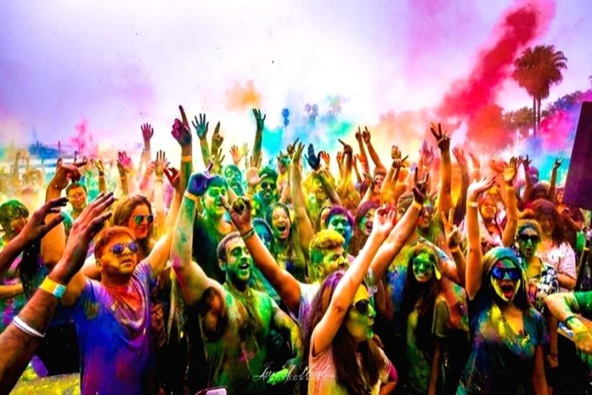 Holi 2024 का लेना है मजा तो बना लें इन जगहों पर घूमने का प्लान