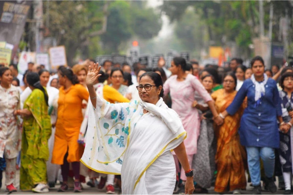 Mamata Banerjee : विधानसभा में चार विधायकों ने ली शपथ, बीजेपी रही नदारद, ममता बनर्जी ने कहा..