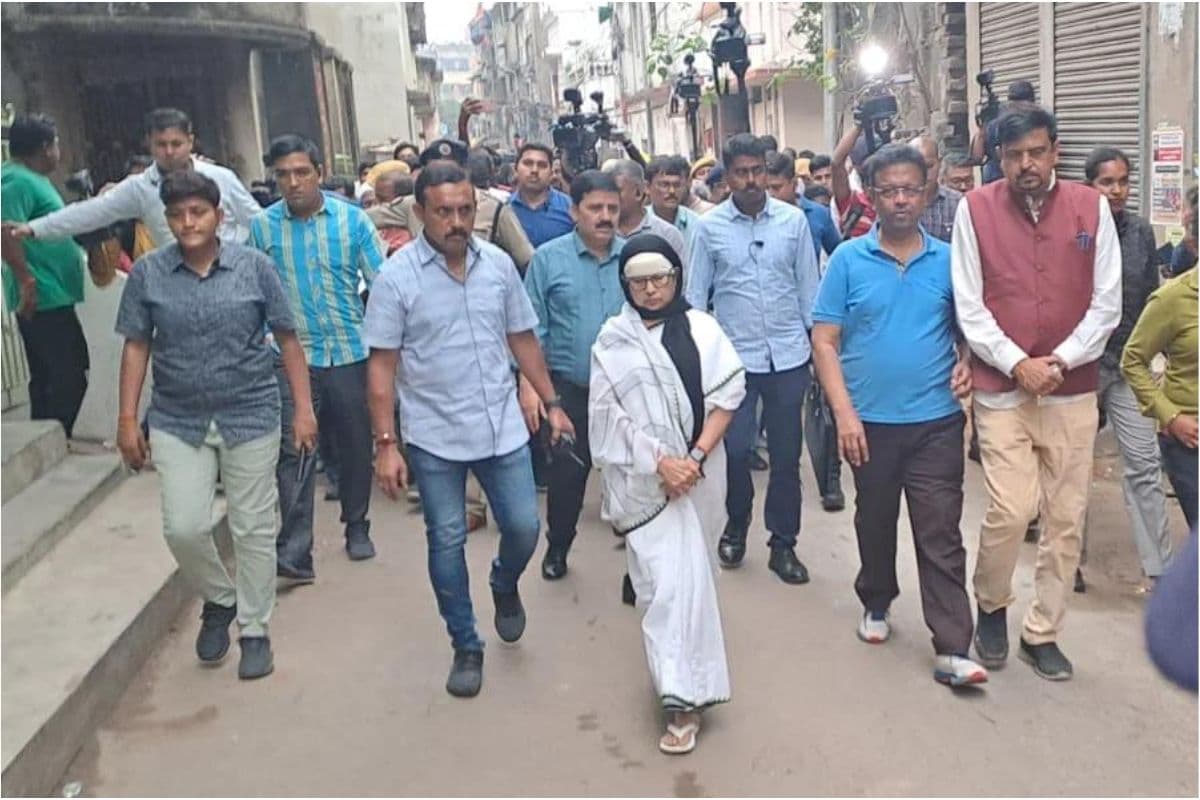 Mamata Banerjee : ममता बनर्जी सर पर बैंडेज लगी स्थिति में पहुंची गार्डेनरीच, जानें क्या कहा सीएम ने..