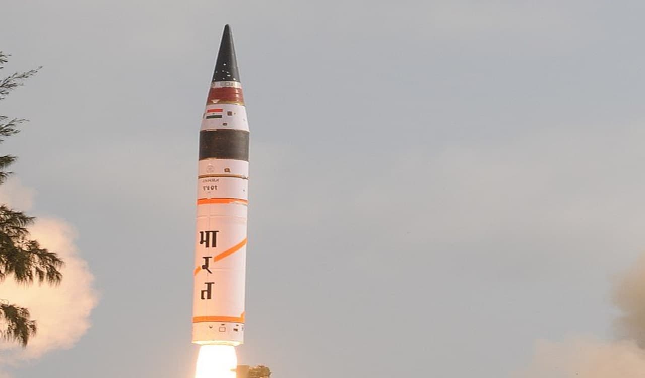 Mission Divyastra: भारत ने किया अग्नि-5 मिसाइल का सफल परीक्षण, पीएम मोदी ने डीआरडीओ वैज्ञानिकों की दी बधाई