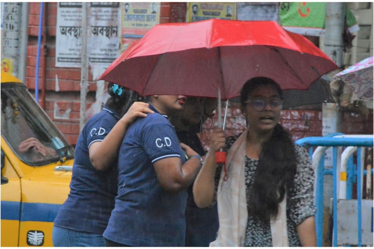 Bengal Weather Forecast : आंधी-तूफान के साथ कोलकाता समेत जिलों में कल से हो सकती है बारिश, जानें मौसम अपडेट