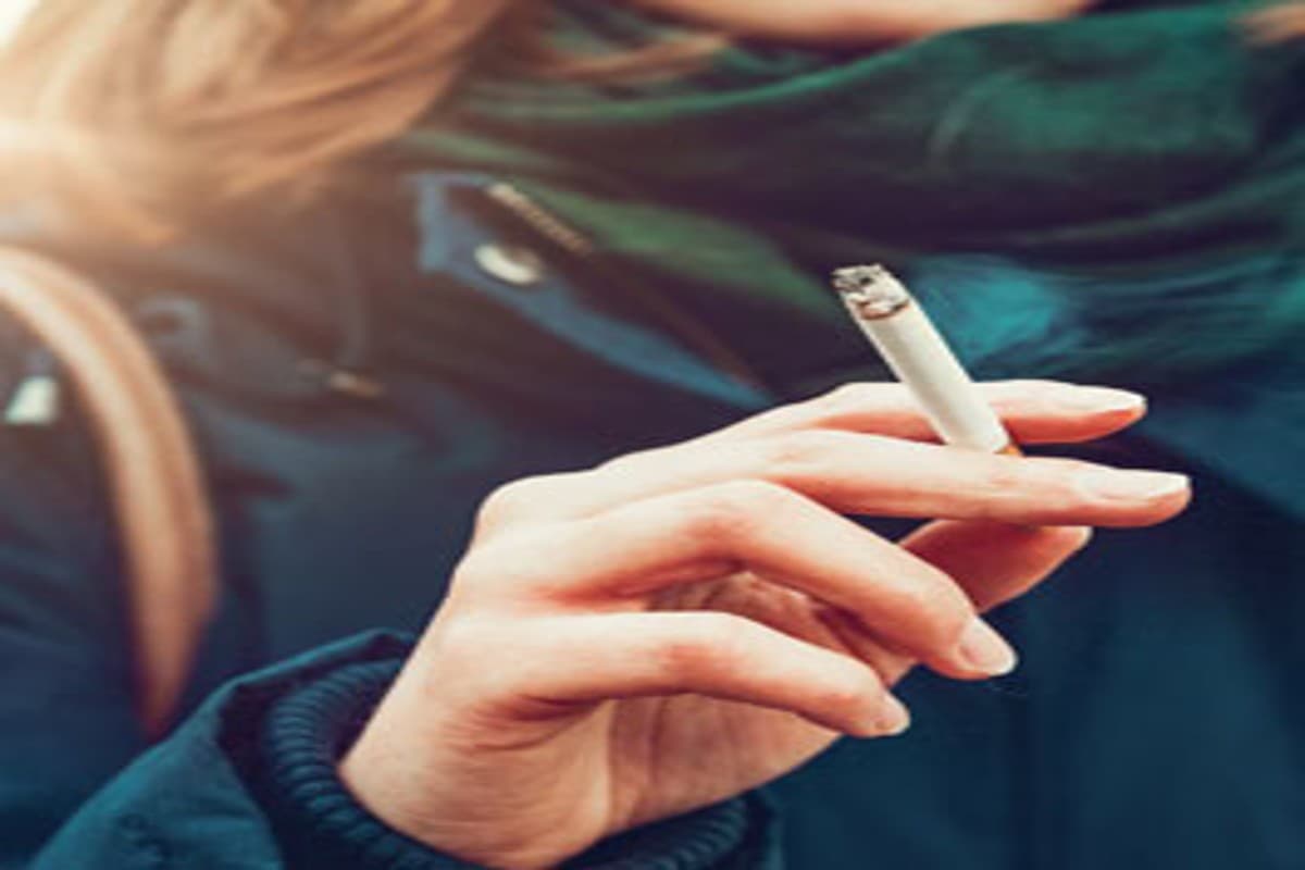No Smoking Day 2024: स्मोकिंग करने से महिलाओं को होती हैं ये गंभीर बीमारियां, जानें यहां...
