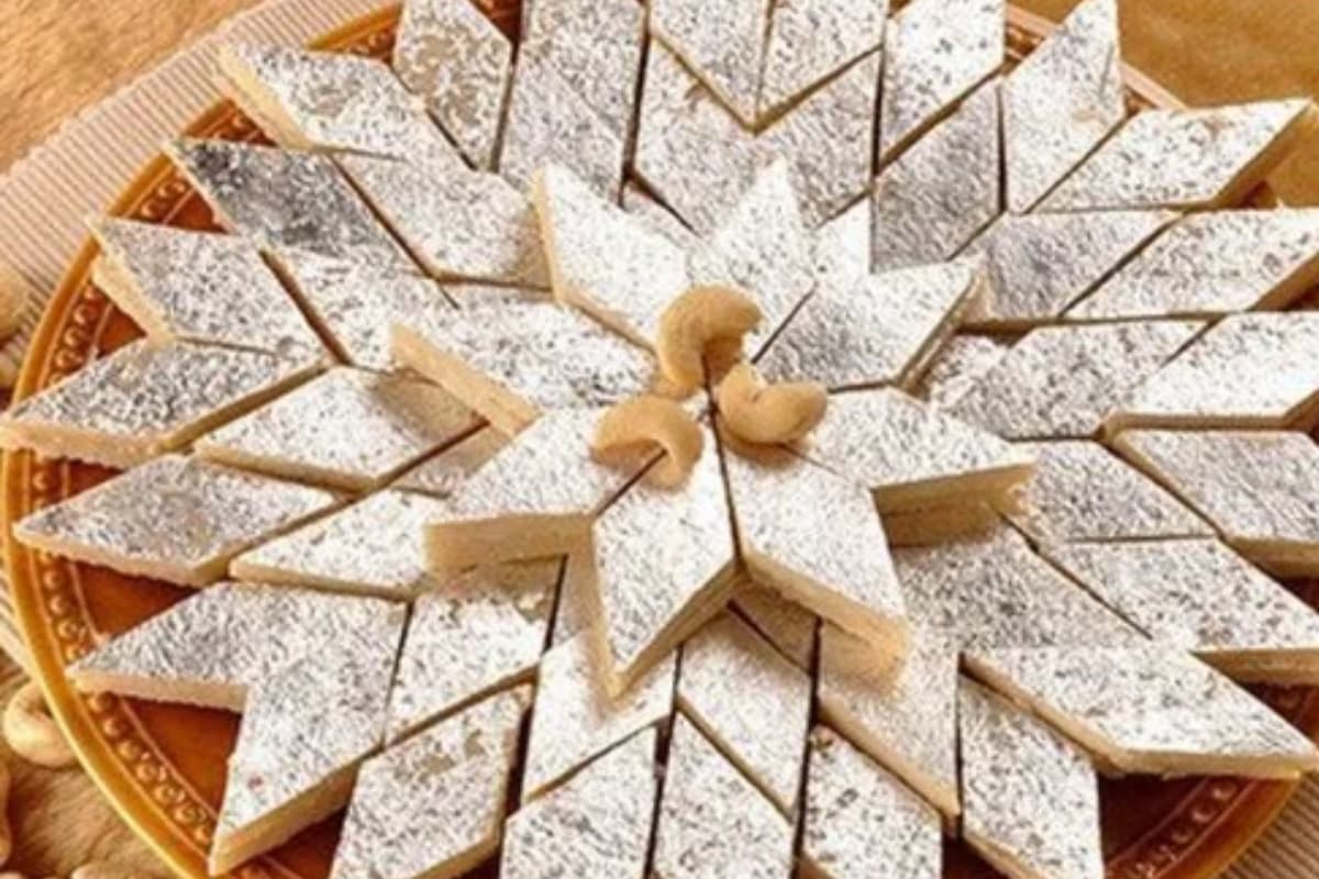 Diwali Sweets 2024 : काजू कतली के साथ सेलिब्रेट करें इस साल की दीपावली को, जानें विधि