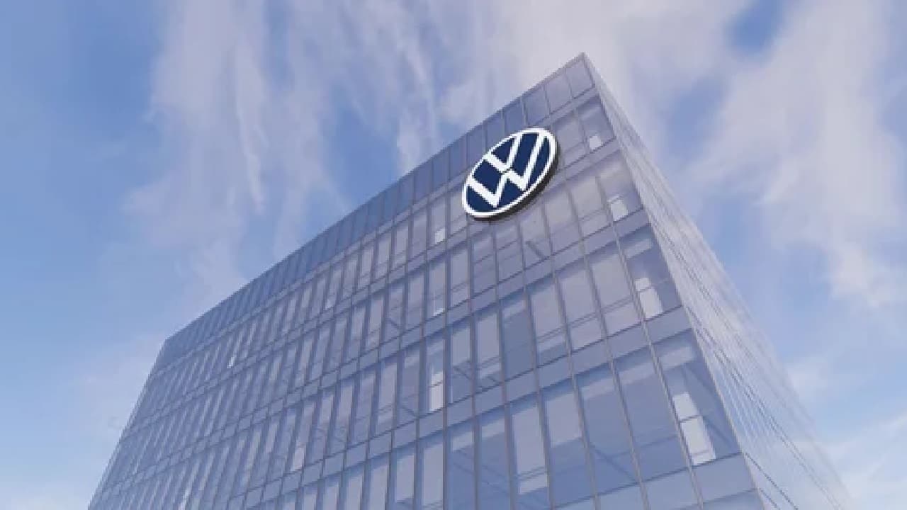 भारत में प्रीमियम कार लाने की तैयारी में फॉक्सवैगन, बाजार में जमाएगी धाक