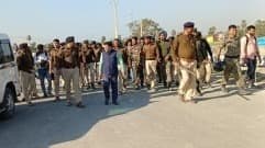 Bihar News: मुजफ्फरपुर में हिसंक हुई पब्लिक, पुलिस पर हमला, जवाब में पुलिस ने की ये कार्रवाई