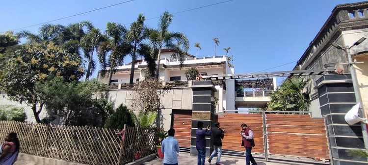 Income Tax: पटना में आरजेडी एमएलसी विनोद जायसवाल के ठिकाने पर आयकर विभाग की छापेमारी...