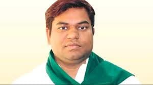 Lok Sabha Election 2024: चिराग पटना पहुंचे, मुकेश दिल्ली रवाना, जानें एनडीए में क्या चल रहा है