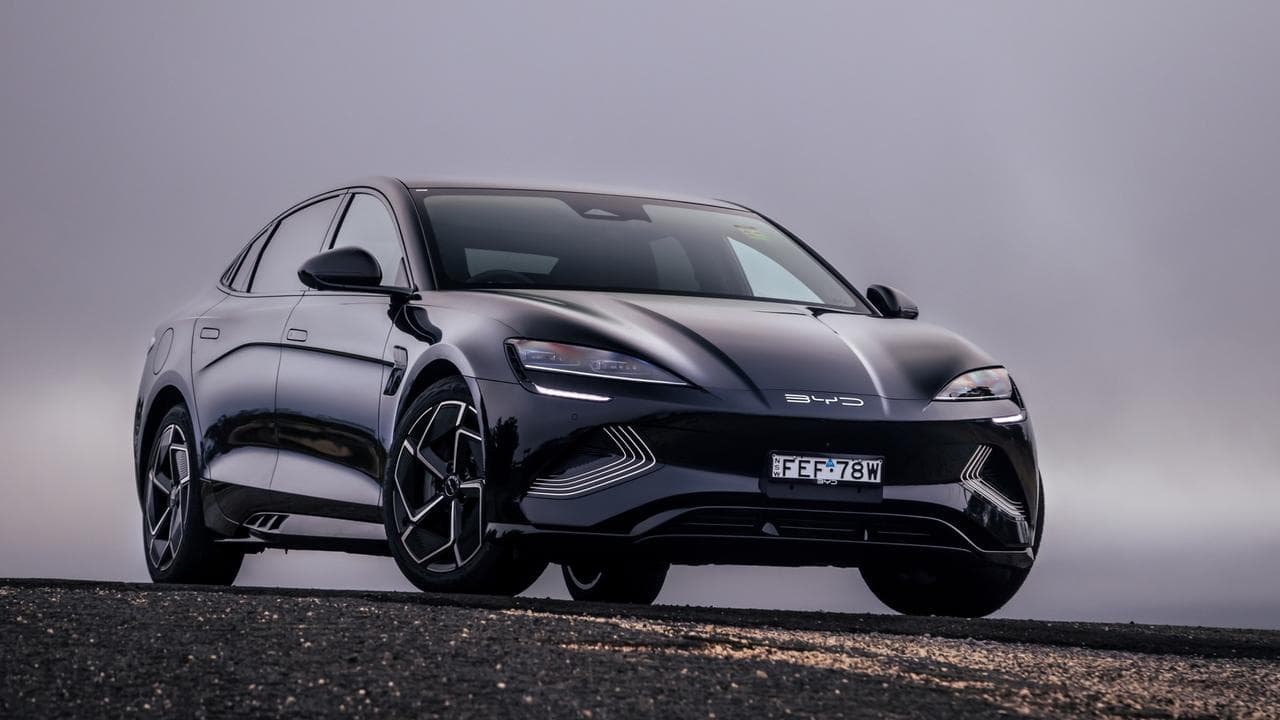 BYD Seal EV के लॉन्च होते ही मची सनसनी, 650km की रेंज, कीमत मात्र इतनी...