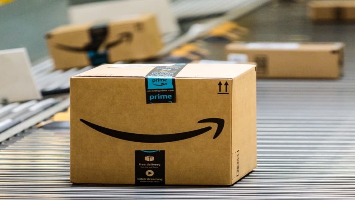 ग्राहक को 'ड‍िब्‍बा' लैपटॉप बेचने और रिफंड में देरी पर कोर्ट ने अमेजन को लताड़ा, सेलर पर लगाया जुर्माना