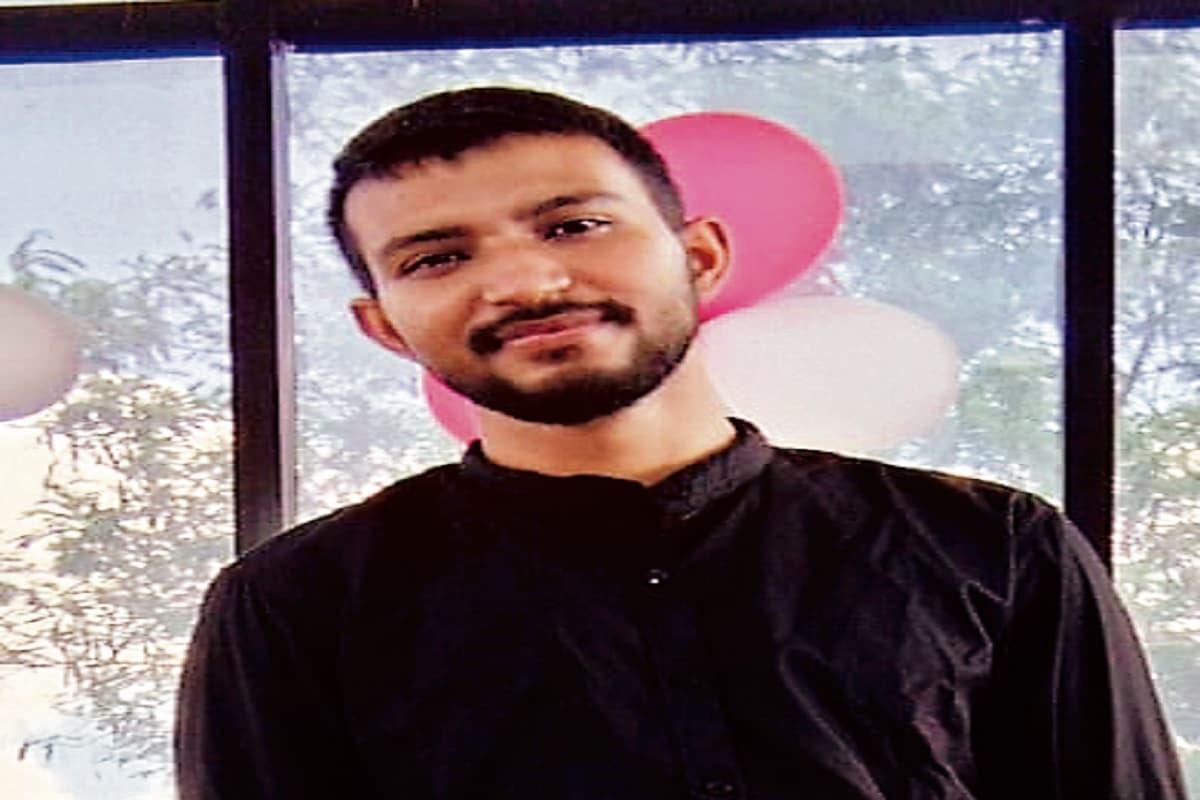 बिरसा कृषि विवि के छात्र की हार्ट अटैक से मौत, आक्रोशित लोगों ने सरकारी वाहन के तोड़े शीशे