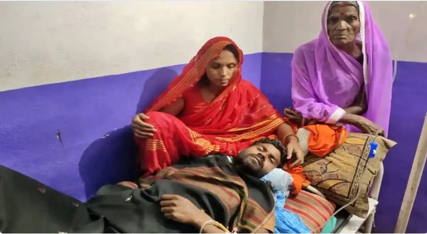 Muzaffarpur : संदिग्ध पेय पीने से मजदूर की मौत, कई लोगों की गई आंखों की रोशनी