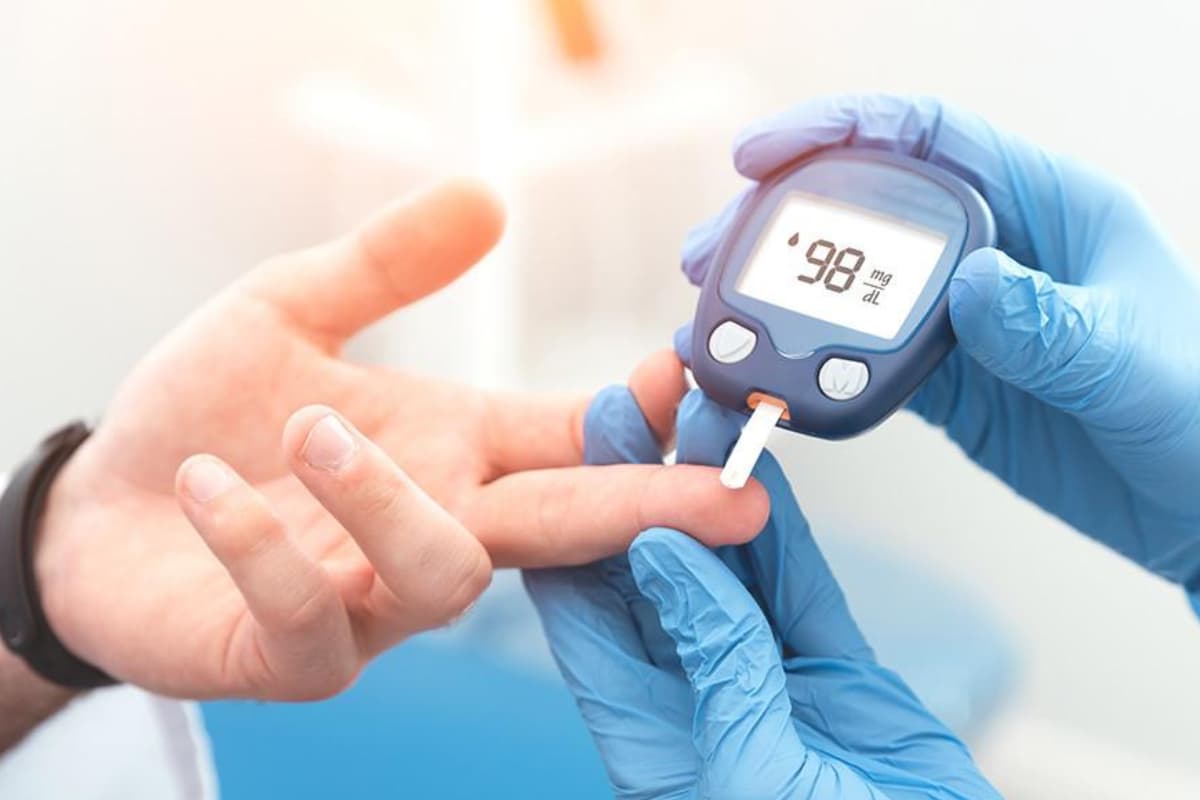 Healthy Food: ब्लड शुगर को स्थिर रखने के लिए इन खाद्य पदार्थों को अपनी डायट में करें शामिल