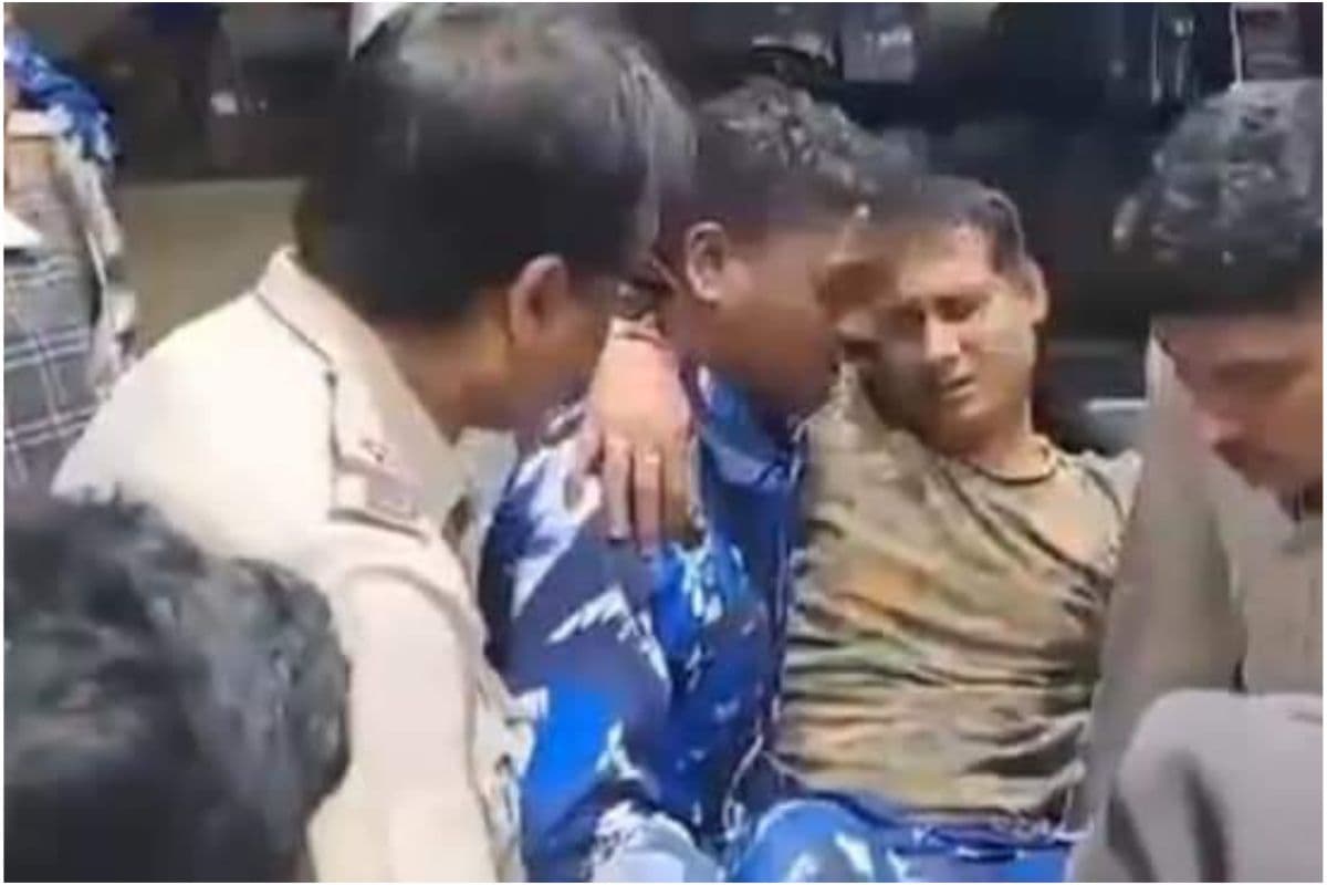 West Bengal : बम बांध रहे बदमाशों को पकड़ने गई पुलिस पर बम से हमला,कई पुलिस कर्मी घायल